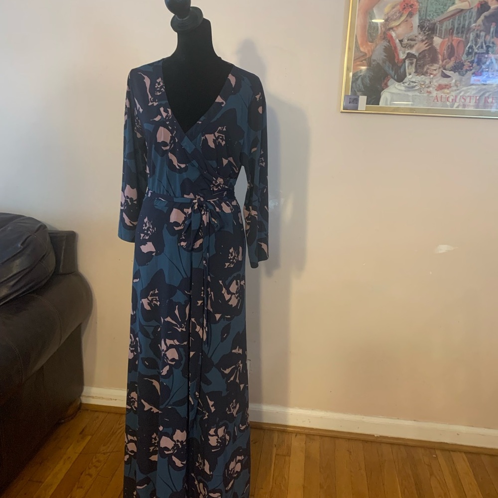 Women du jour dress size M